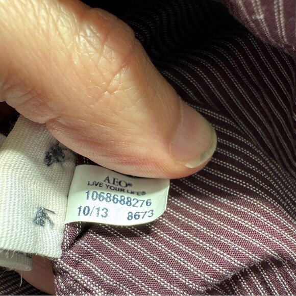 American Eagle Slim Fit Long Sleeve Button Down Burgundy Size Medium - Picture 6 of 6